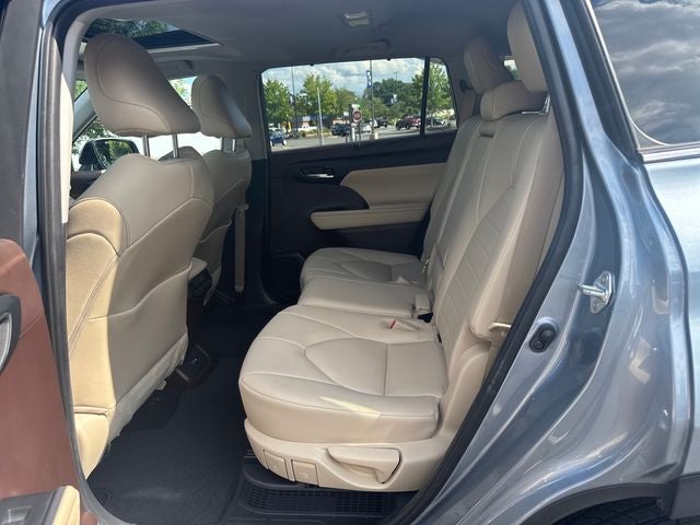 2021 Toyota Highlander Hybrid XLE
