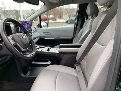 2025 Toyota Sienna XLE 7 Passenger