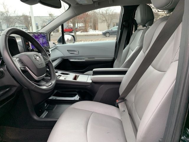 2025 Toyota Sienna XLE 7 Passenger