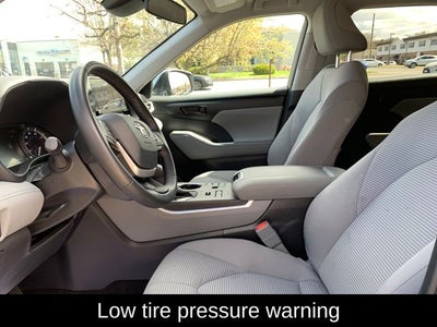 2025 Toyota Highlander LE AWD