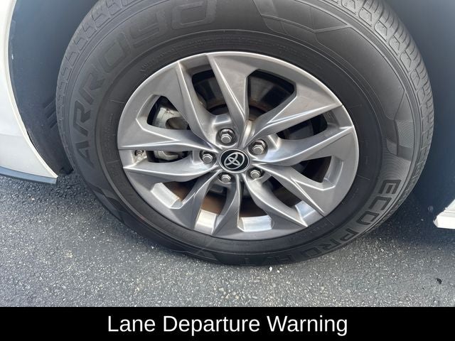 2025 Toyota Sienna LE 8 Passenger