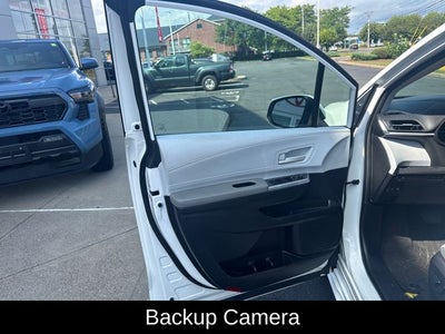 2025 Toyota Sienna LE 8 Passenger