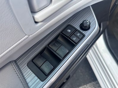 2025 Toyota Sienna LE 8 Passenger