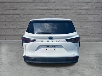 2025 Toyota Sienna LE 8 Passenger