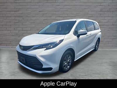 2025 Toyota Sienna LE 8 Passenger