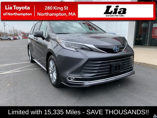 2025 Toyota Sienna Limited 7 Passenger