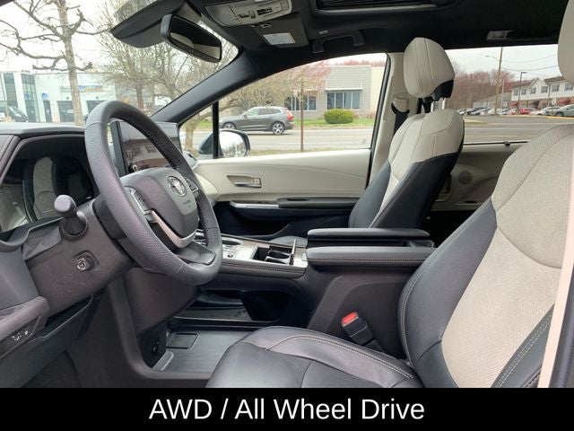 2025 Toyota Sienna Limited 7 Passenger