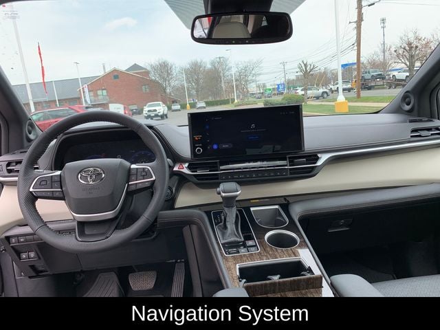 2025 Toyota Sienna Limited 7 Passenger