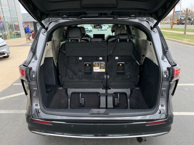 2025 Toyota Sienna Limited 7 Passenger