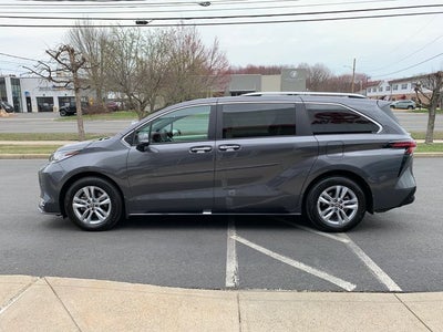 2025 Toyota Sienna Limited 7 Passenger