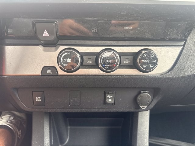 2017 Toyota Tacoma SR