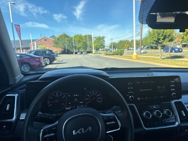 2022 Kia Sorento LX