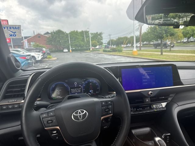 2025 Toyota Crown Signia Limited