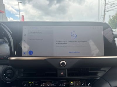 2025 Toyota Crown Signia Limited