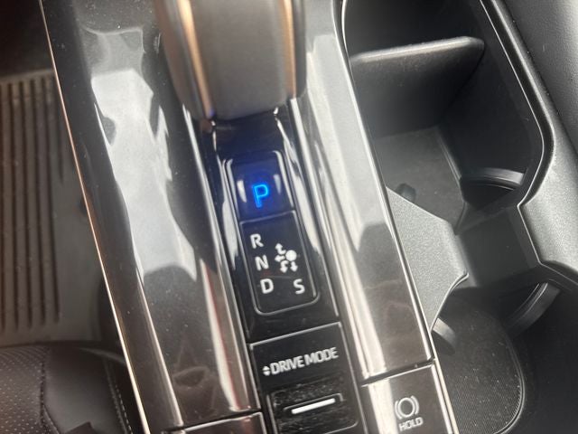 2025 Toyota Crown Signia Limited