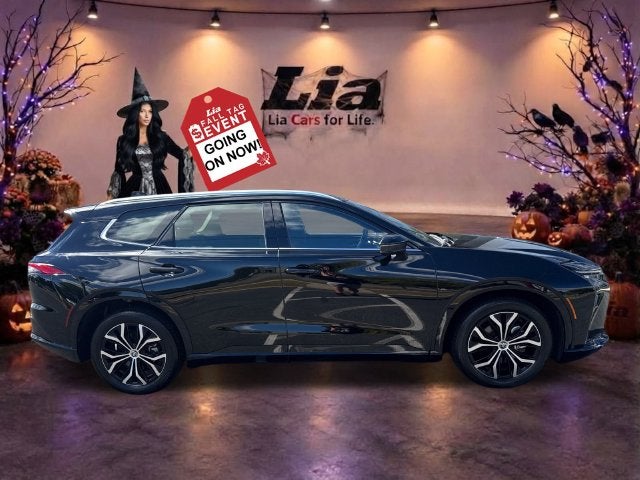 2025 Toyota Crown Signia XLE