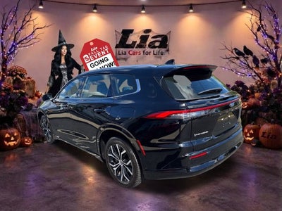 2025 Toyota Crown Signia XLE