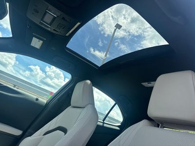 2023 Lexus UX 250h F SPORT Design