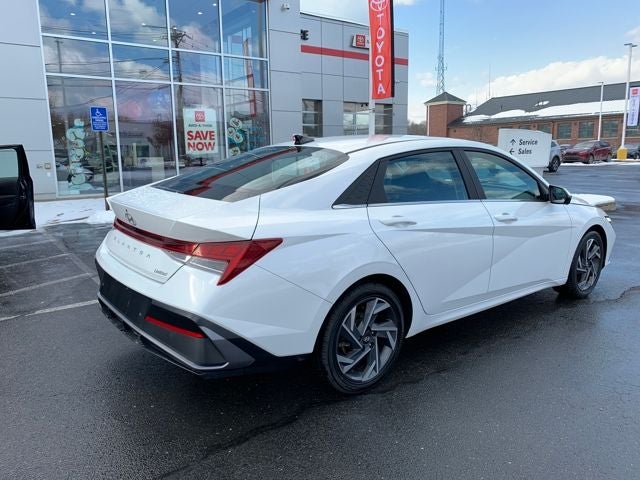 2024 Hyundai Elantra Limited