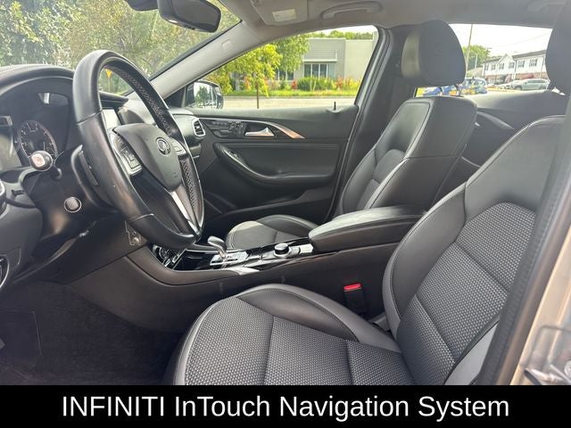 2019 INFINITI QX30 LUXE
