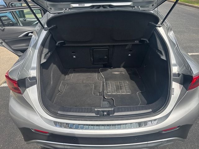 2019 INFINITI QX30 LUXE
