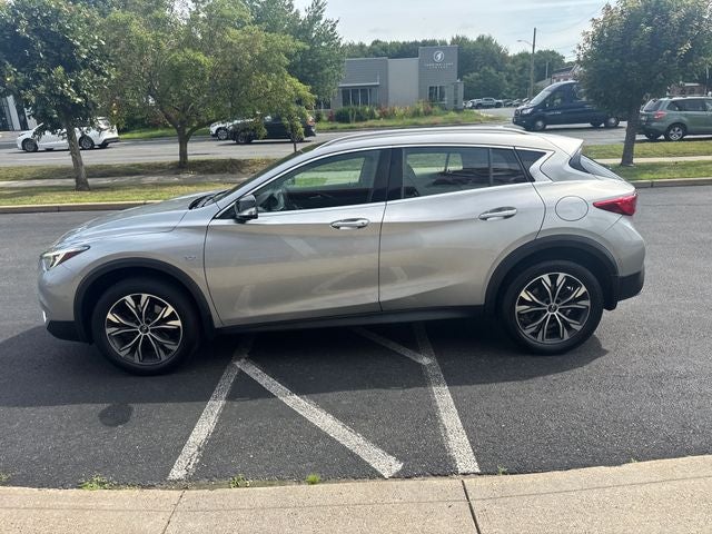 2019 INFINITI QX30 LUXE