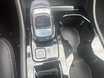 2023 Volvo XC40 B5 Plus Bright Theme