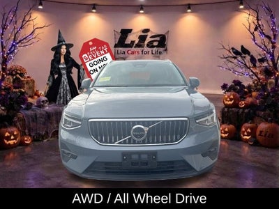 2023 Volvo XC40 B5 Plus Bright Theme